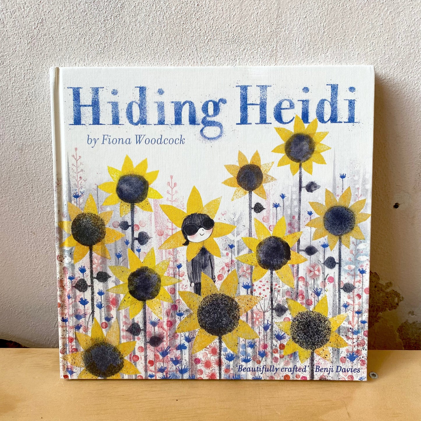 Hiding Heidi - Fiona Woodcock